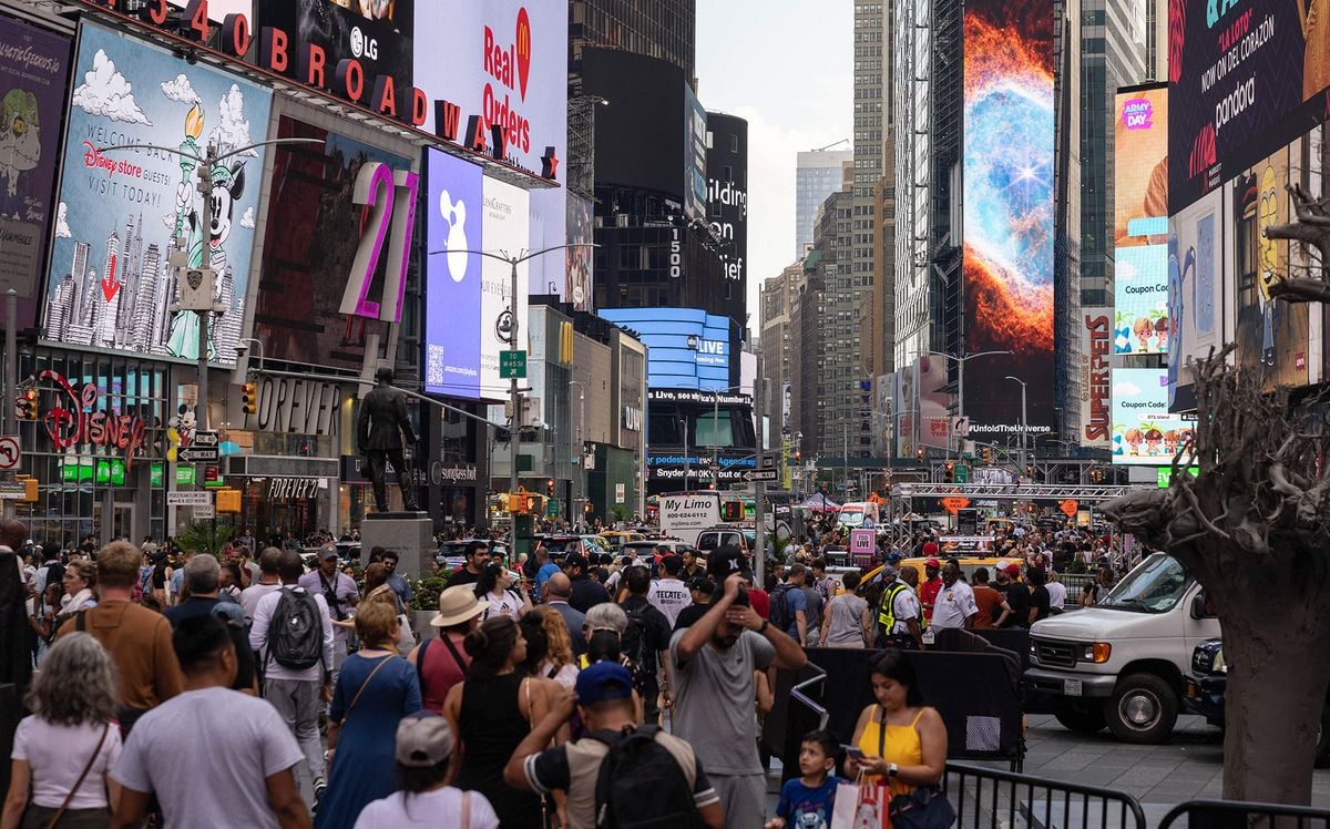 Latino Restaurant Group Backs Times Square Casino