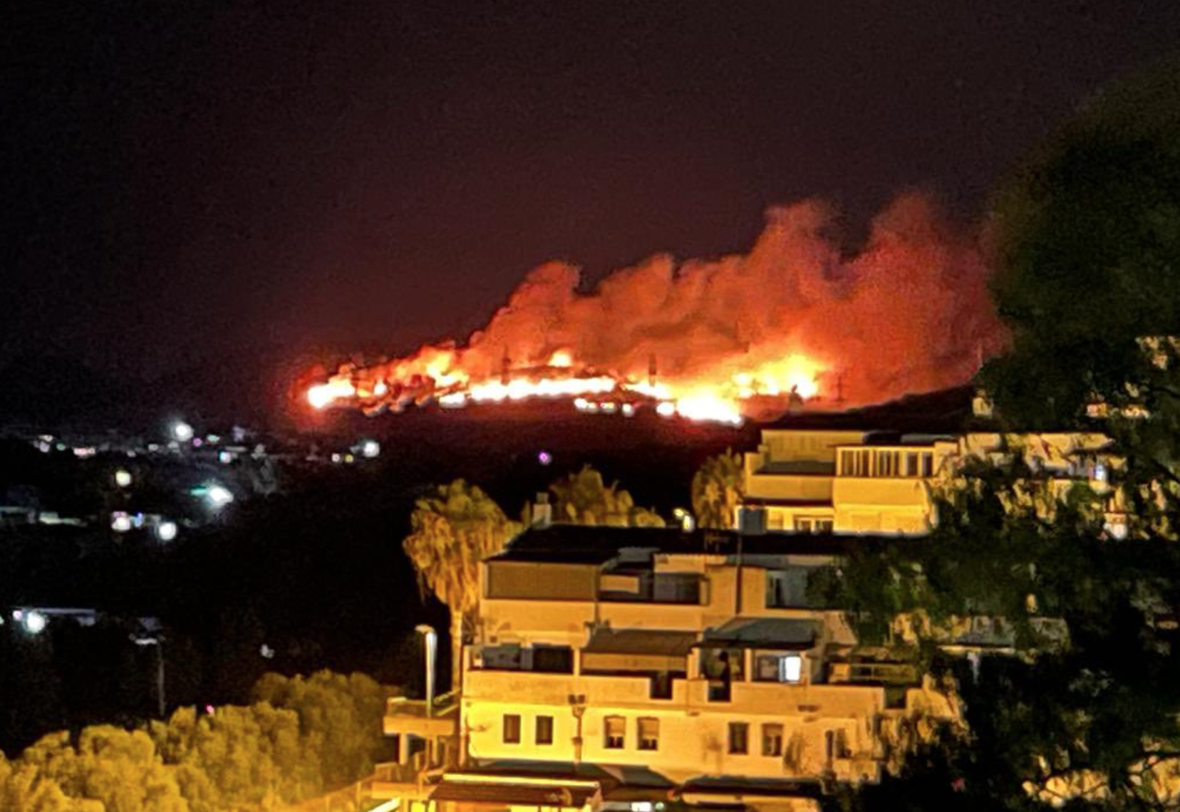 Spain’s Casino Admiral in San Roque Under Threat From Blazing Wildfire