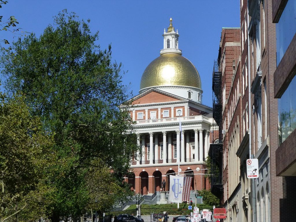 Massachusetts Legislature Studying Online Gambling and Daily Fantasy Sports