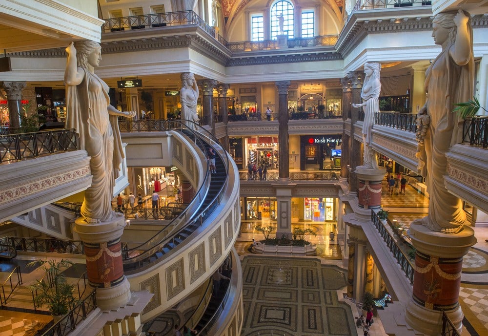 Las Vegas Caesars Palace Forum Shops End Free Valet Parking, Charges Are New Trend