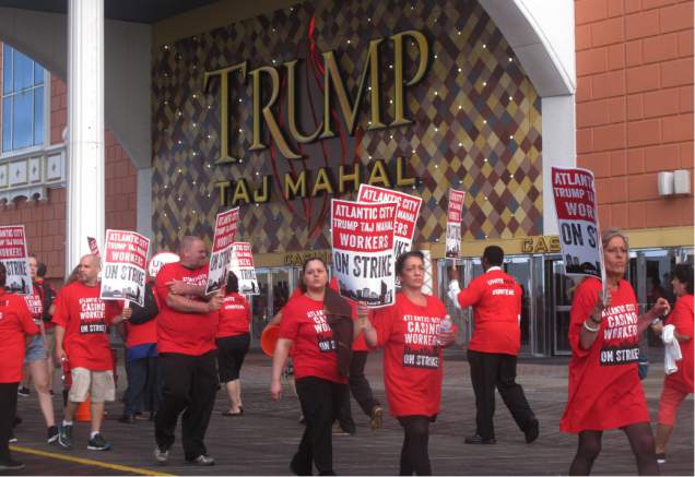 Carl Icahn Files Closing Paperwork for Trump Taj Mahal