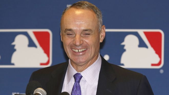 MLB Commish Wants to Consider Legal Sports Betting