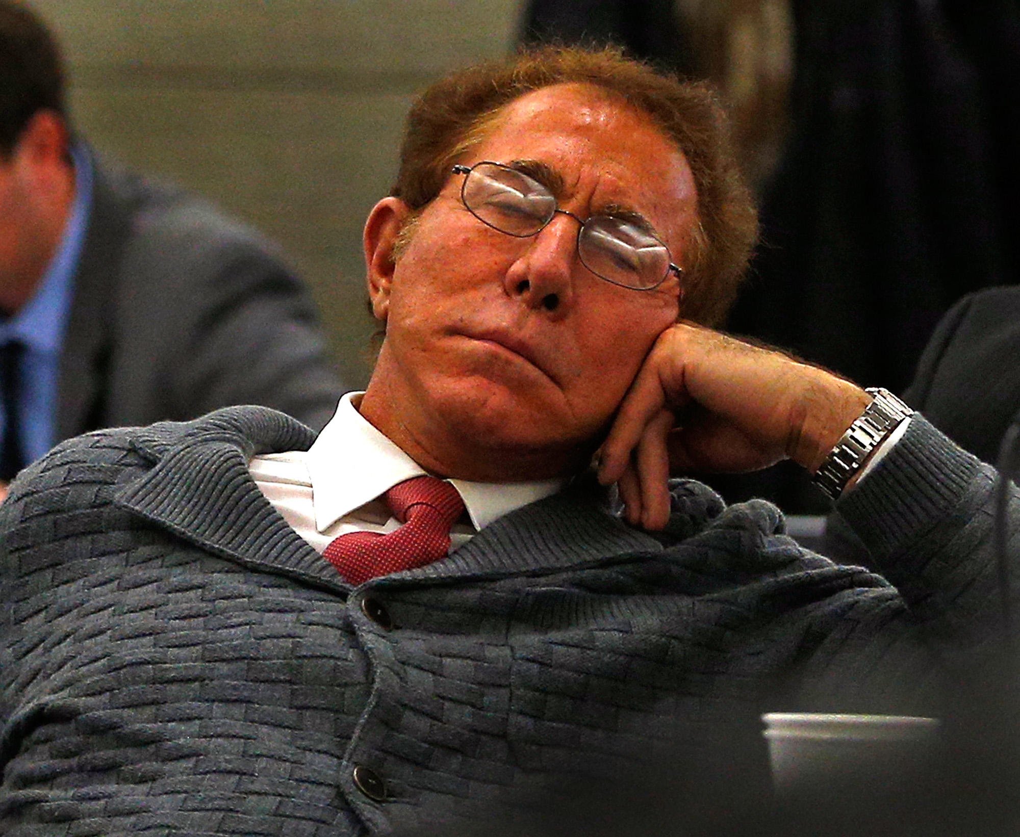 Steve Wynn Says He Couldn’t Have Leered at Dancers Because He’s Legally Blind