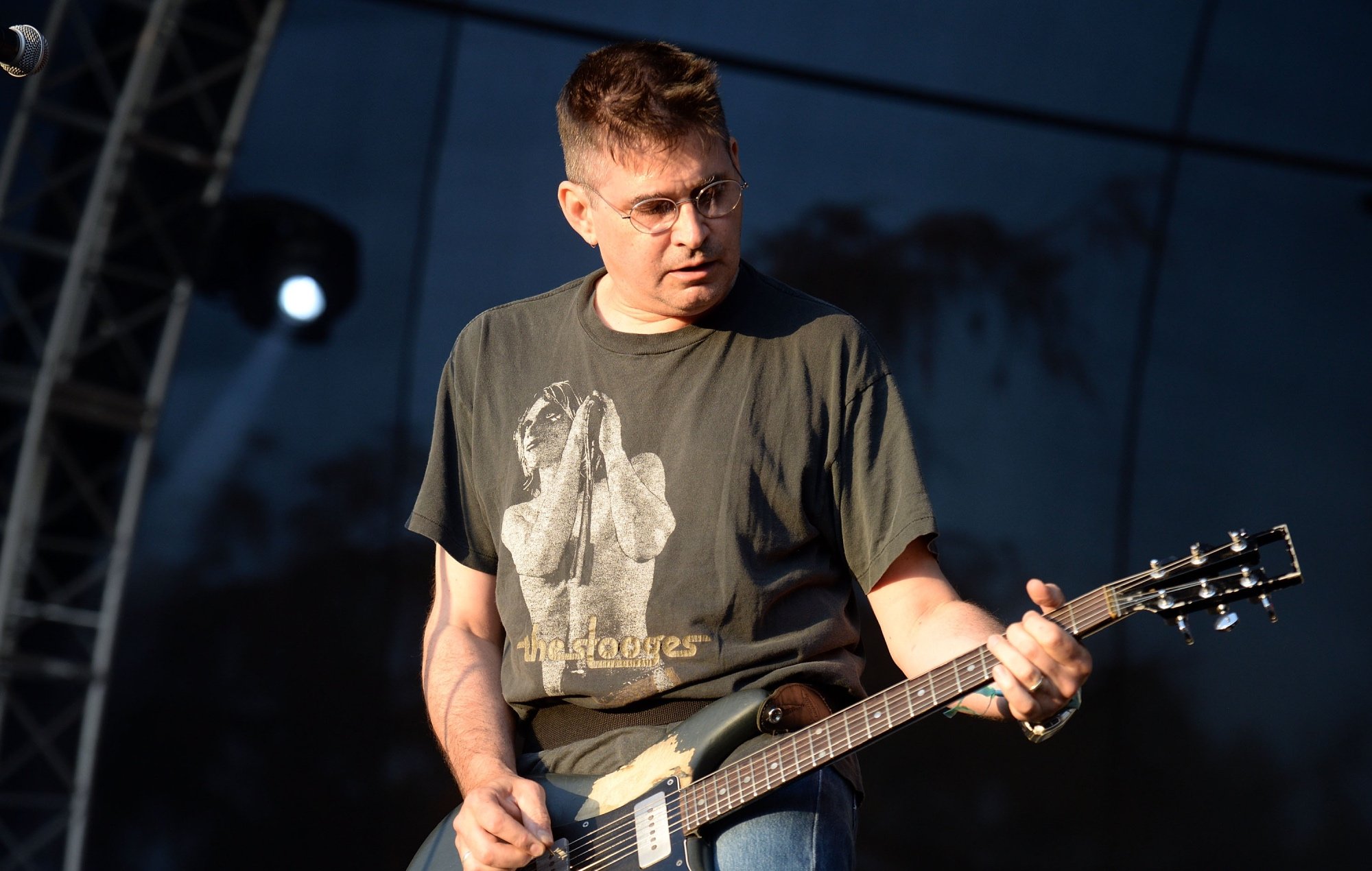 Nirvana Producer Steve Albini Wins WSOP H.O.R.S.E. Bracelet, Drops It, Breaks It