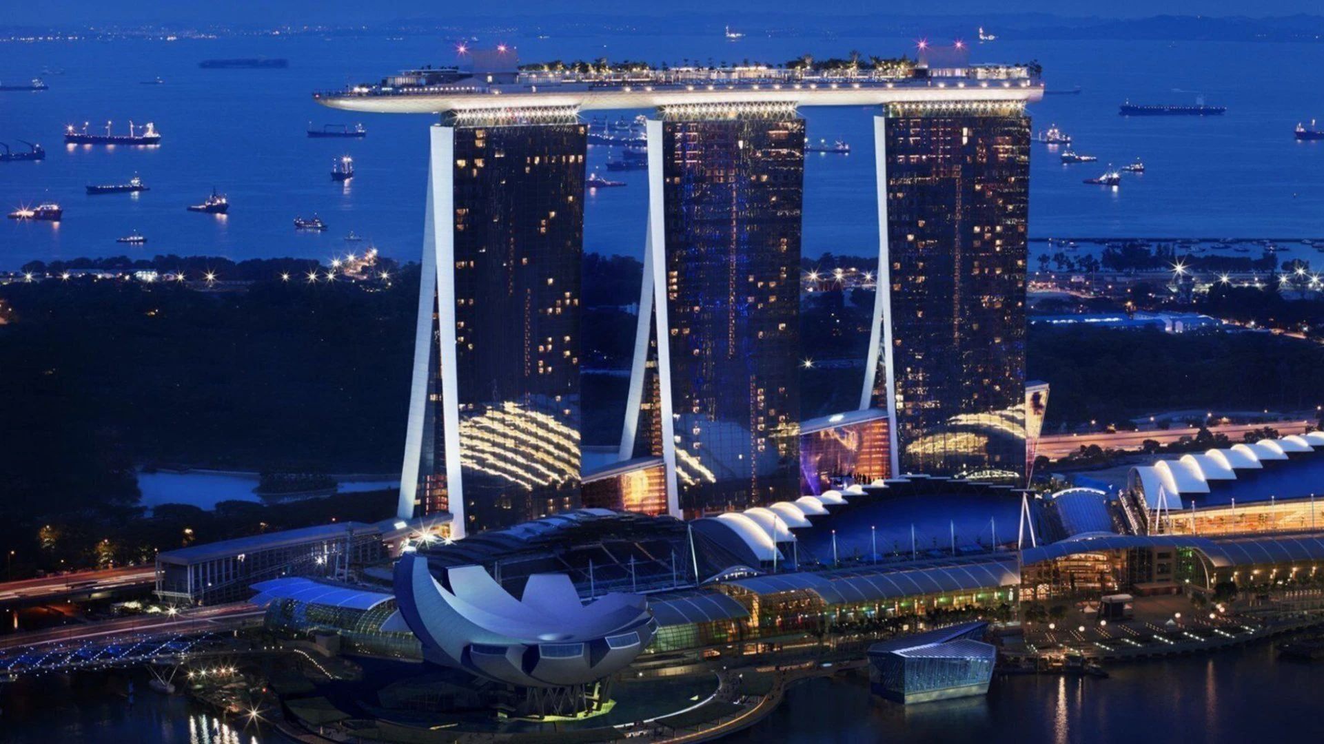 Marina Bay Sands in Singapore Sees Failed Gambling Scam Lead to Manhunt